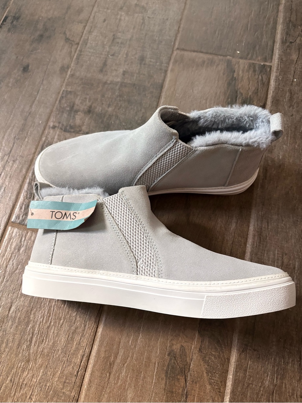 TOMS Women's Light Gray Slip-On Faux Fur-Lined Sneakers